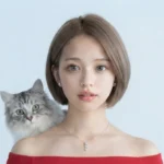 恵美のヘーゼルの瞳とネコ